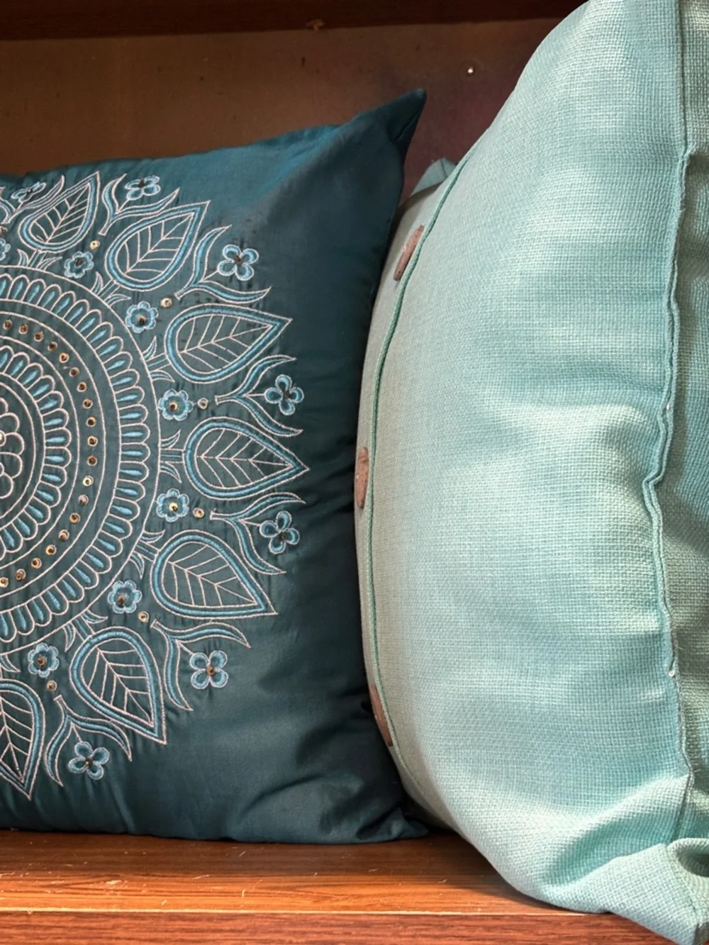 Set of 3 accent Pillows